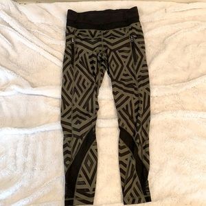 Lululemon Inspire Tight II Full On Luxtreme tights Chevron Shuffle size 6